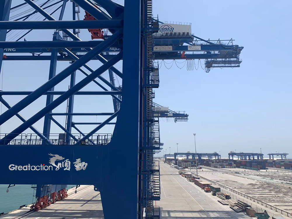 中遠(yuǎn)海運(yùn)集團(tuán)阿布扎比碼頭拍攝花絮